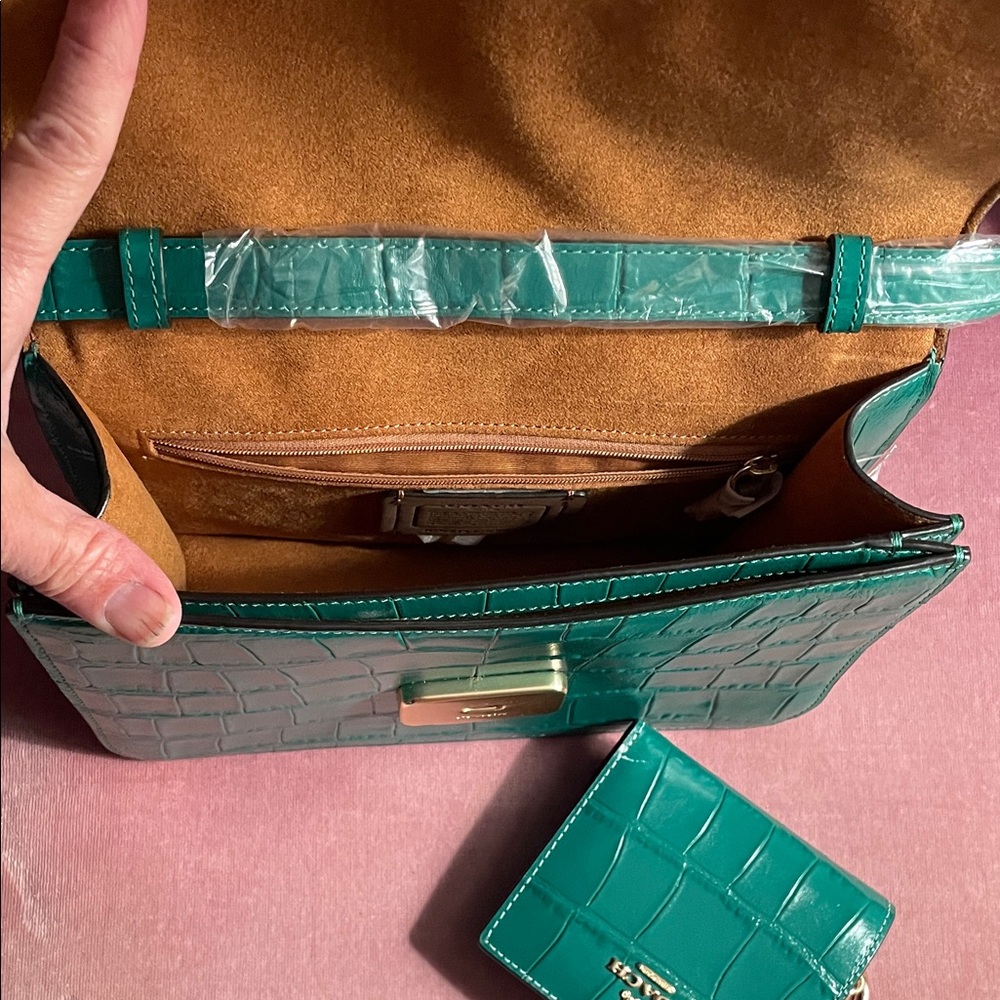 Coach Teal green Croc-Embossed Crossbody Bag and coin purse - Picture 3 of 5
